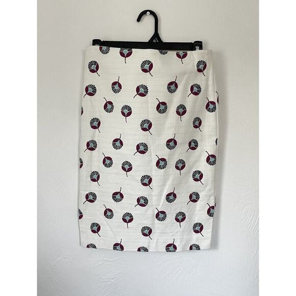 Ann Taylor LOFT Women's Size 2 White Multi-Color Floral Woven Pencil Skirt - Picture 2 of 6